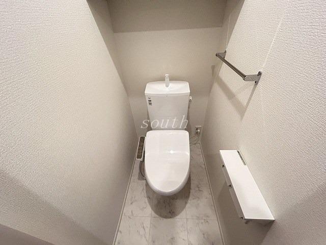 トイレ　ウォシュレット付きのトイレ