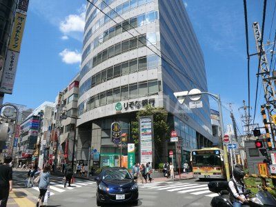 銀行　りそな銀行町田中央支店（銀行）まで1001m