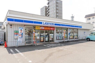 コンビニ　ローソン札幌月寒中央十一丁目店（コンビニ）まで280m