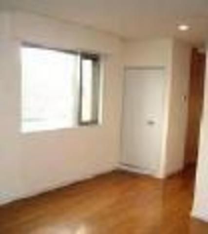 居室・リビング　室内