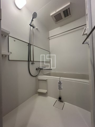 バス・シャワールーム　スプランディッド難波キャトル　浴室