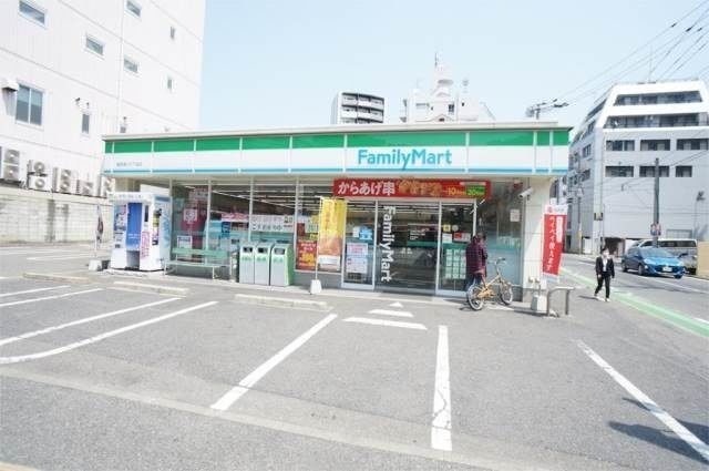 コンビニ　ファミリーマート 博多冷泉通り店（コンビニ）まで58m