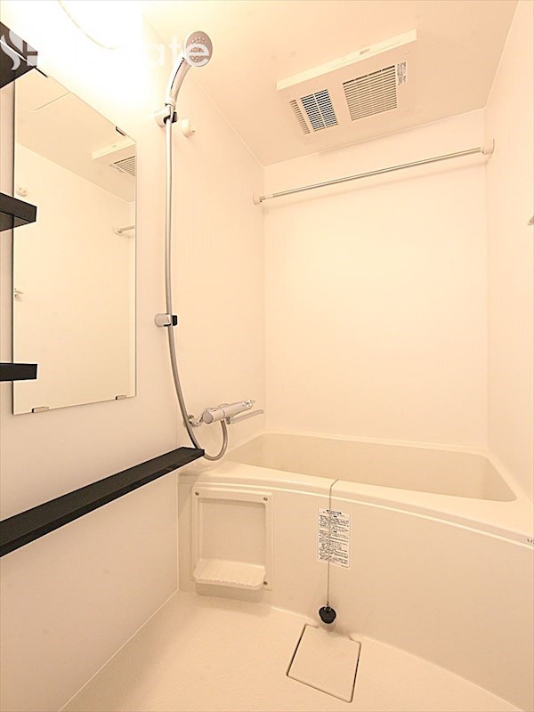 バス・シャワールーム　バスルーム