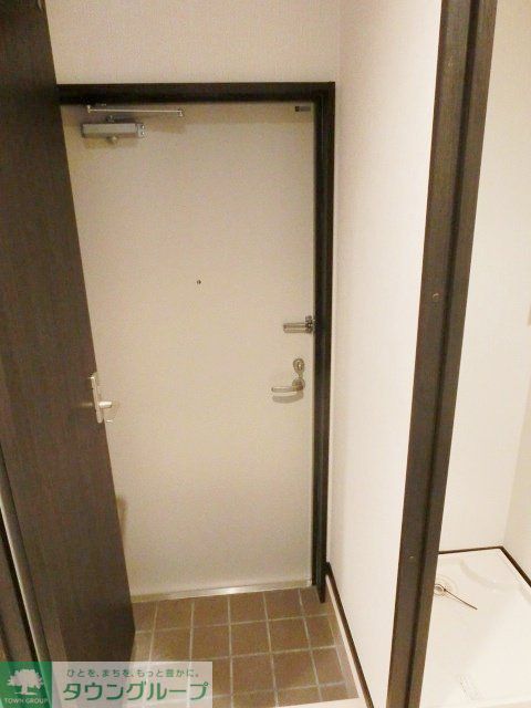 玄関　お問合せは【タウンハウジング】まで！※現地待合わせ相談可！