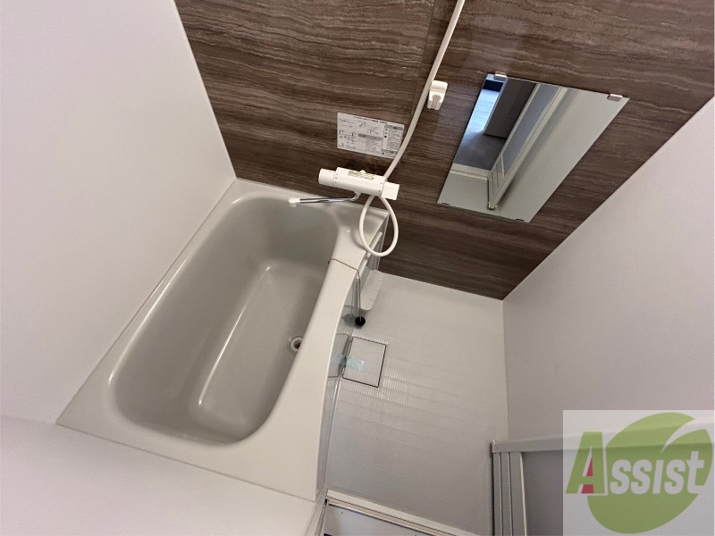 バス・シャワールーム　お風呂になります。一日の疲れを癒してくださいね。