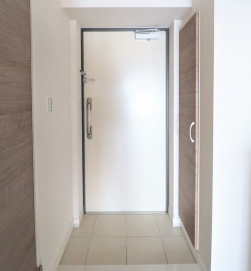 玄関　☆シューズボックス付き玄関スペース☆