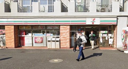 コンビニ　セブンイレブン女子学習院店（コンビニ）まで660m