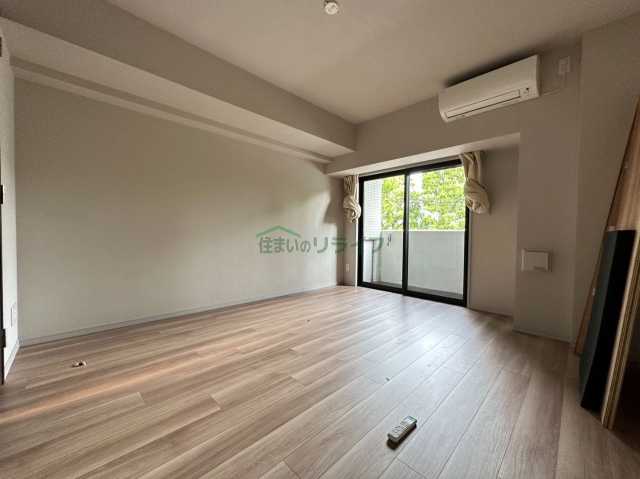 居室・リビング　別室参考画像です