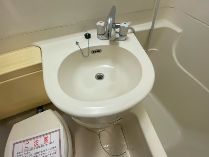 洗面設備　浴室内に洗面台があります♪