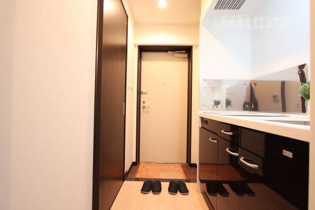 玄関　モノトーンがオシャレですね