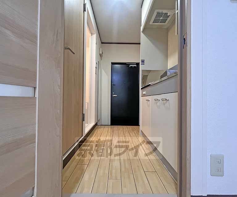 その他部屋・スペース　居室から玄関方向です。