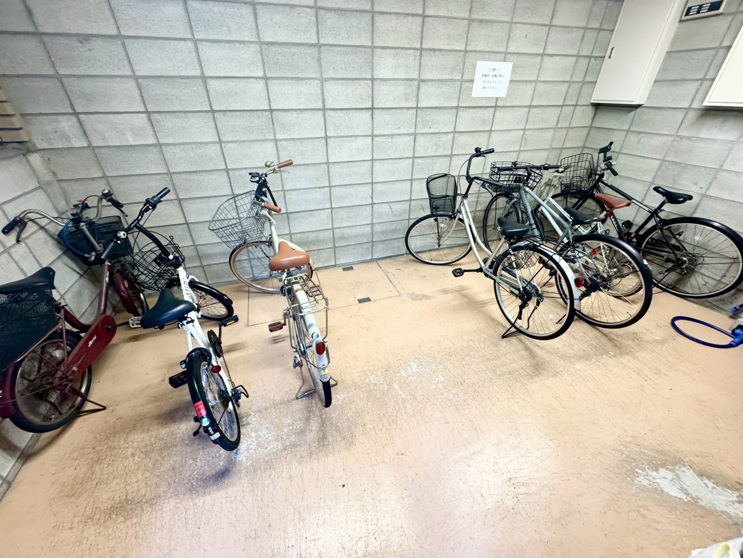 駐車場　駐輪場