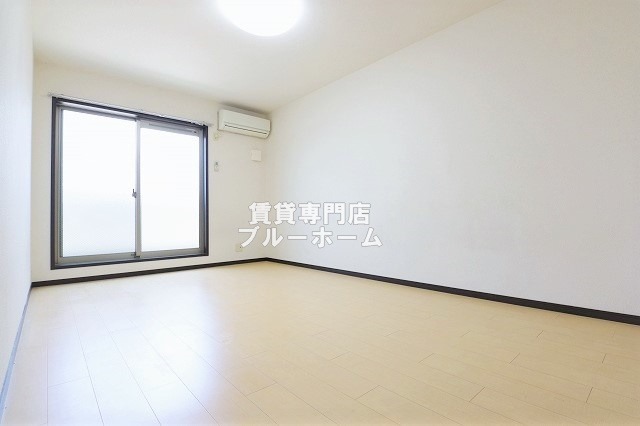 その他部屋・スペース　別角度からの洋室です！