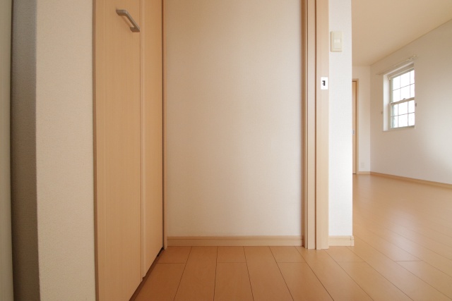 玄関　※別室の参考写真の為、現況優先です。
