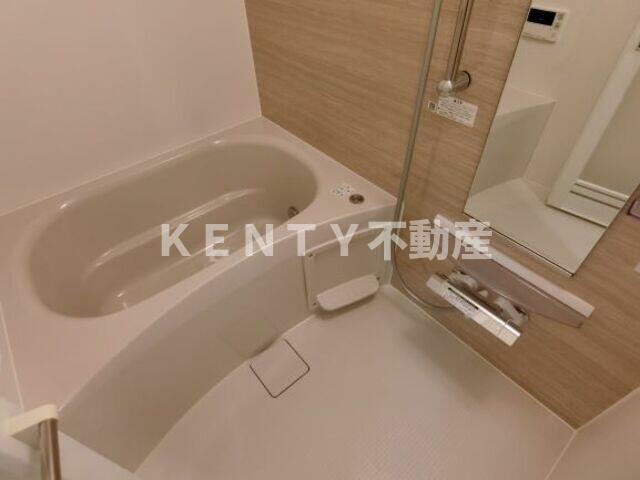 バス・シャワールーム　コンパクトで使いやすいお風呂です