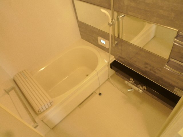 バス・シャワールーム　2階別室の参考写真です。現況を優先します。（201）