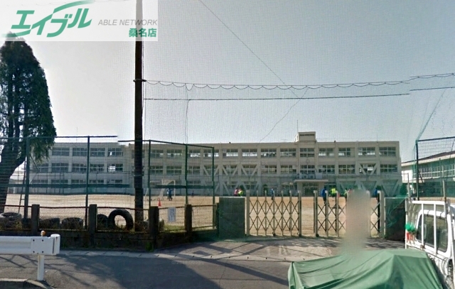 中学校　桑名市立明正中学校（中学校）まで2000m