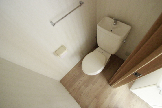 トイレ　※別部屋の写真です