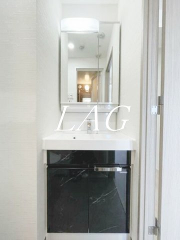 洗面設備　独立洗面台です。