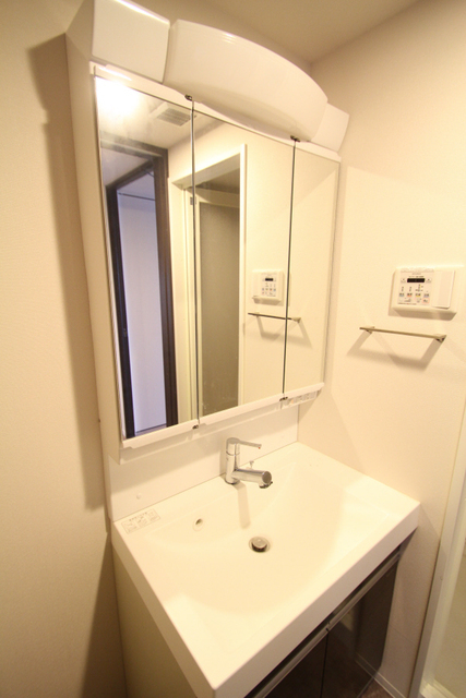 洗面設備　洗面台独立