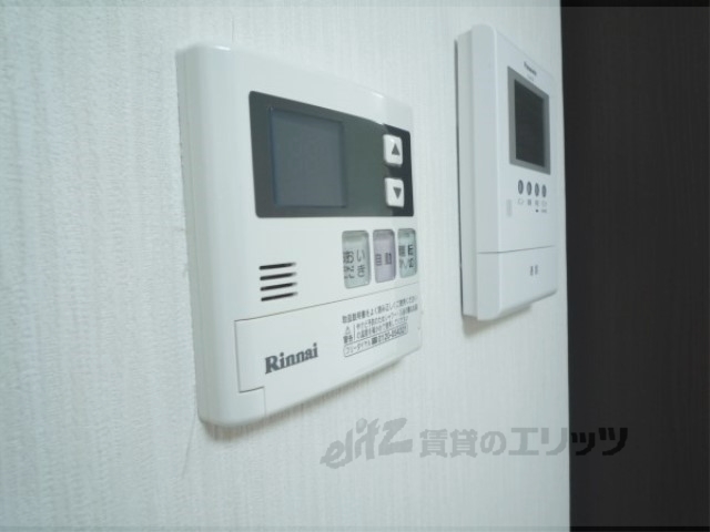 その他設備　給湯器リモコン