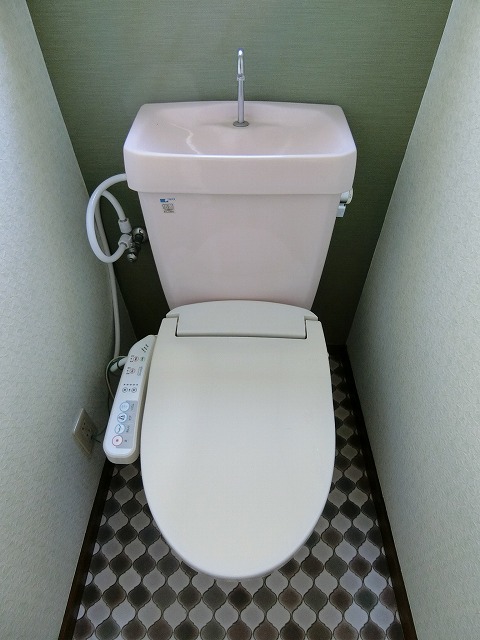 トイレ　★温水洗浄便座あります（１Ｆのみ）★