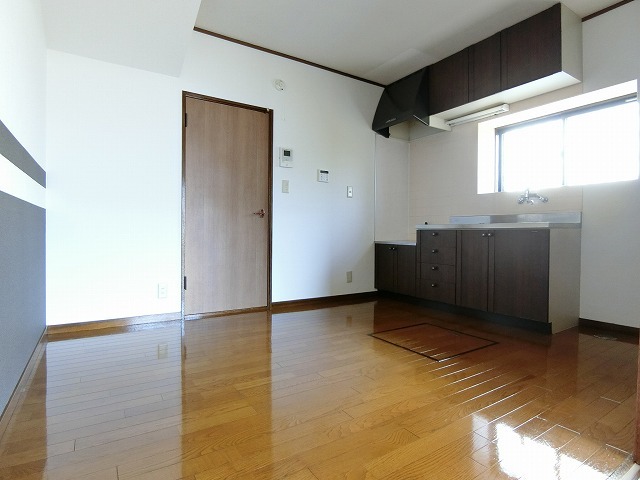 居室・リビング　★明るいダイニングキッチン★