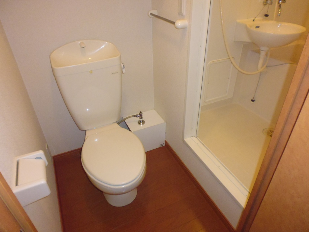 その他　隣に浴室があります。