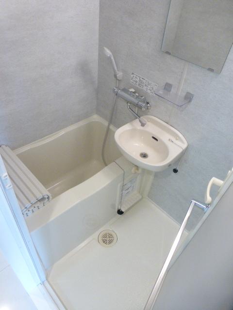 バス・シャワールーム　バスルーム