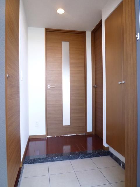 玄関　広い玄関