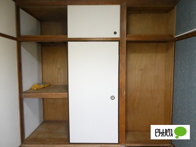 収納　別室写真参照