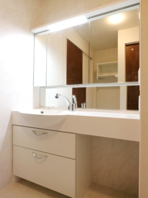 洗面設備　洗髪洗面化粧台