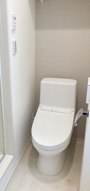 トイレ　別部屋同仕様タイプ