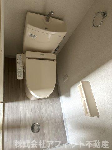 トイレ　温水洗浄暖房便座