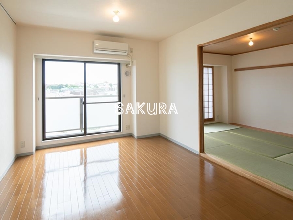 居室・リビング　使いやすい形の為、レイアウトを楽しめます♪