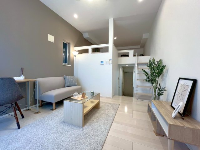 居室・リビング　モデルルームイメージの為、現状を優先いたします