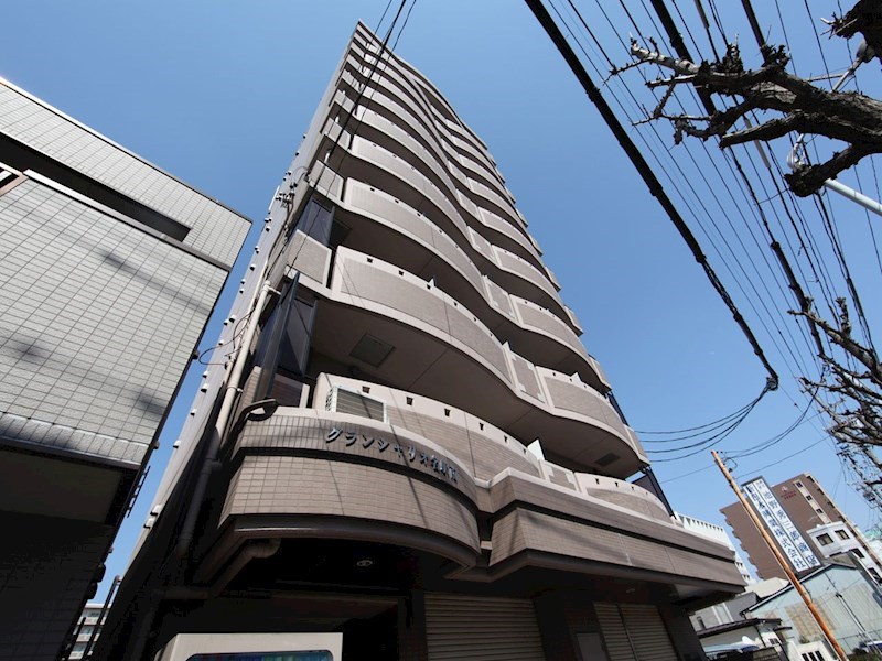 建物外観　外観　オートロック付　外壁タイル張り