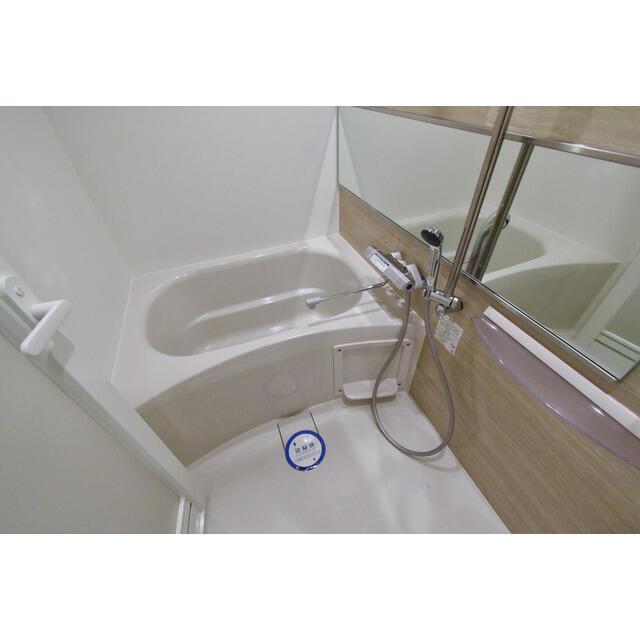 バス・シャワールーム　?