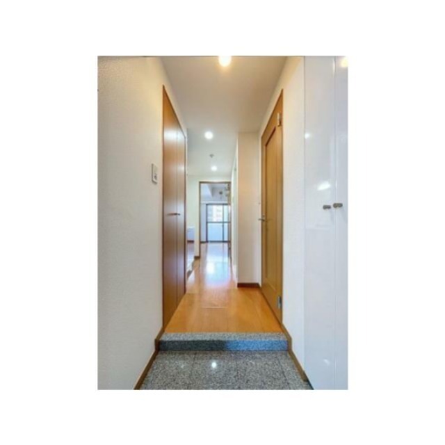 玄関　※同仕様写真含む