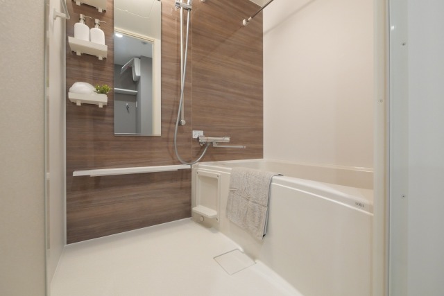 バス・シャワールーム　落ち着いた空間のお風呂です