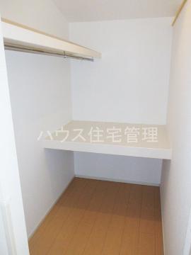 収納　クローゼット