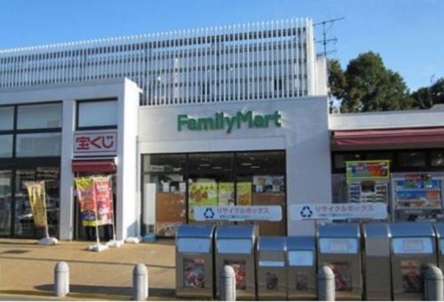 コンビニ　ファミリーマート港北PA下り店（コンビニ）まで410m