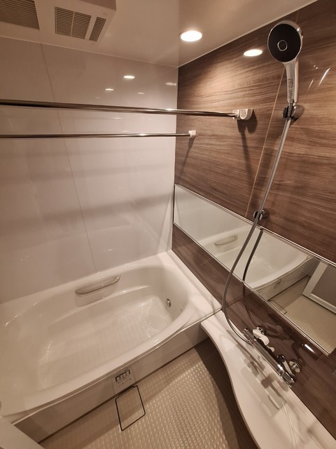 バス・シャワールーム　★追焚・暖房乾燥機付きバス★