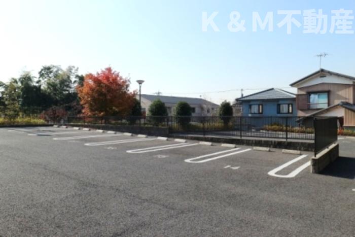 駐車場　駐車場完備です
