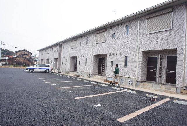 駐車場　駐車場