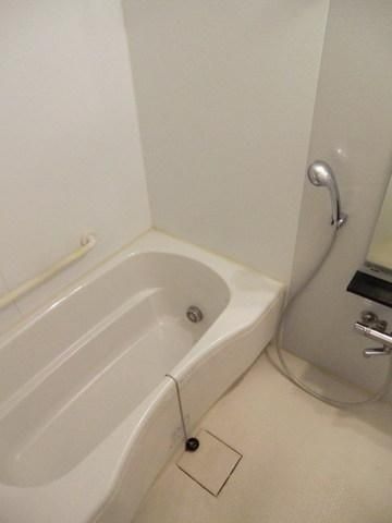 バス・シャワールーム　浴室乾燥機　追い焚き付きバス