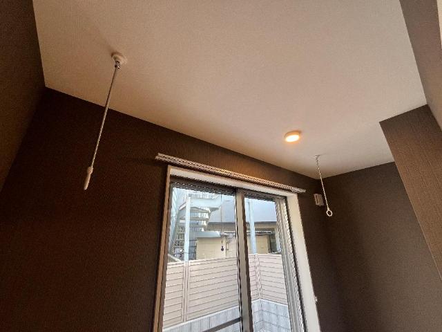 その他設備　室内物干し