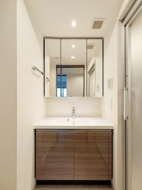 洗面設備　別号室参照