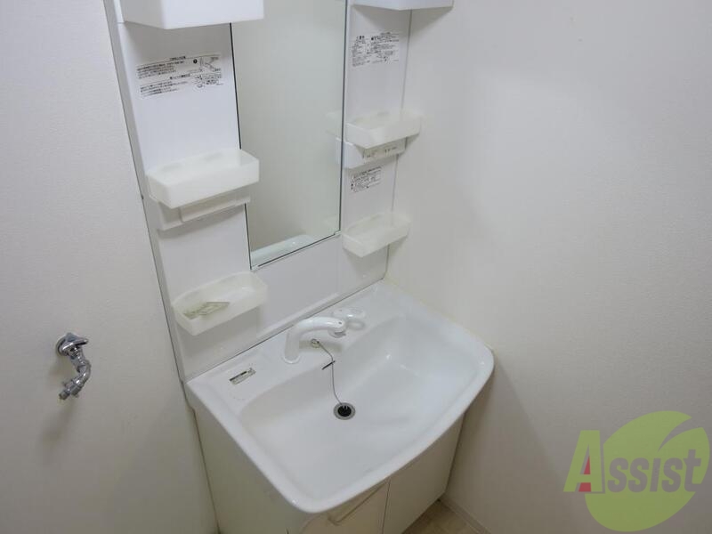 洗面設備　独立洗面台があります、朝の身支度もバッチリ