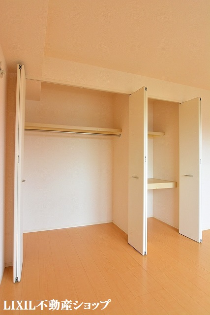 収納　６帖洋室のウォークインクローゼットです。